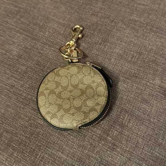 Coach X Basquiat Pouch Bag Charm in Sig Canvas NWT LIMITED EDITION - Picture 2 of 3